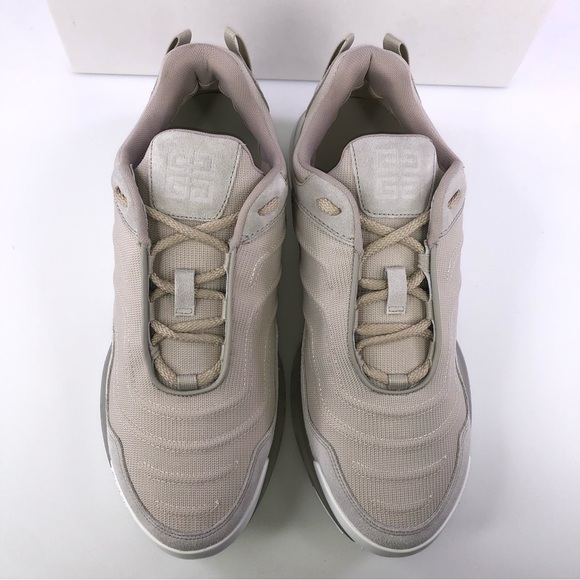 $895 Mens Givenchy "Giv 1 Lite" Runner Sneakers Cream/White Shoes - Picture 9 of 9